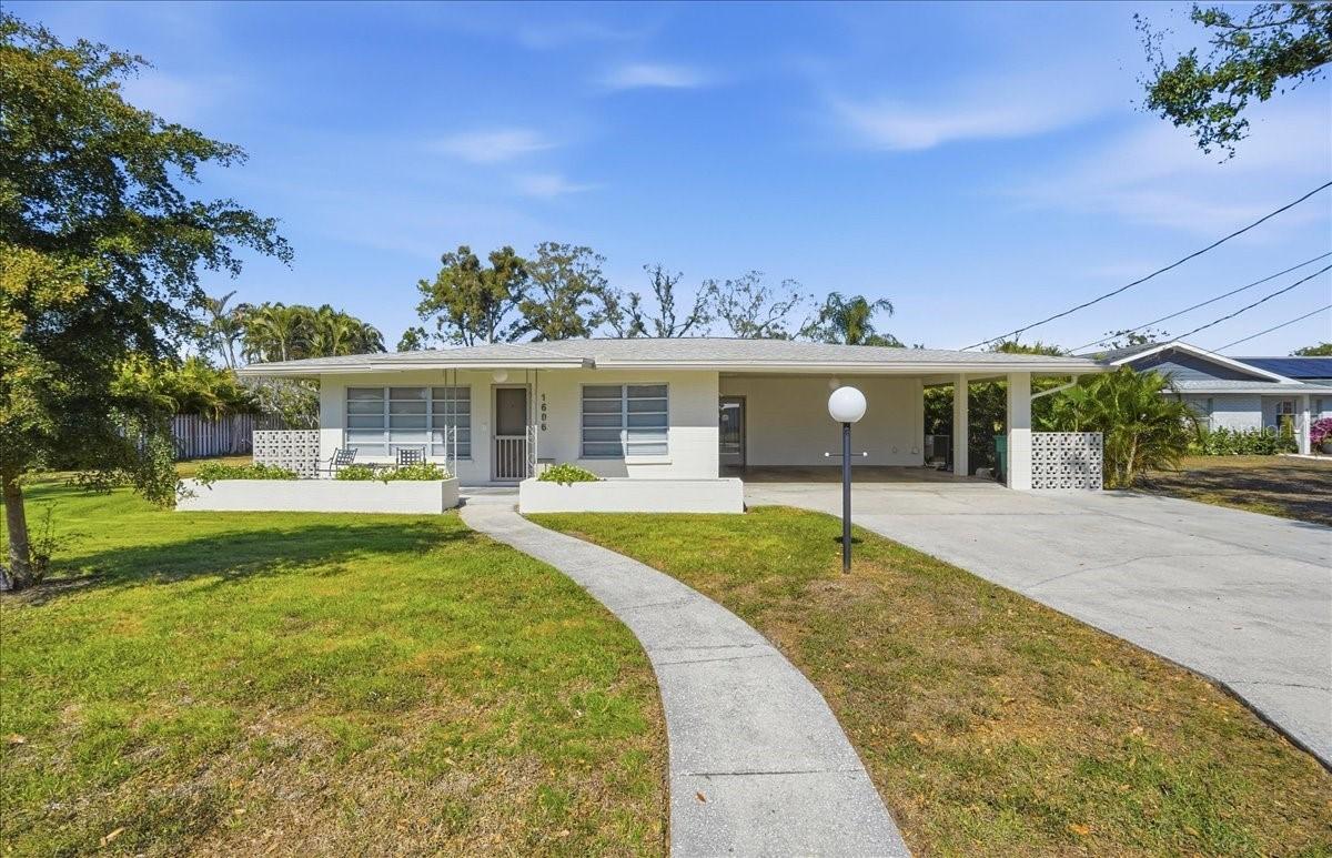 1606 4th St., Palmetto, FL 34221