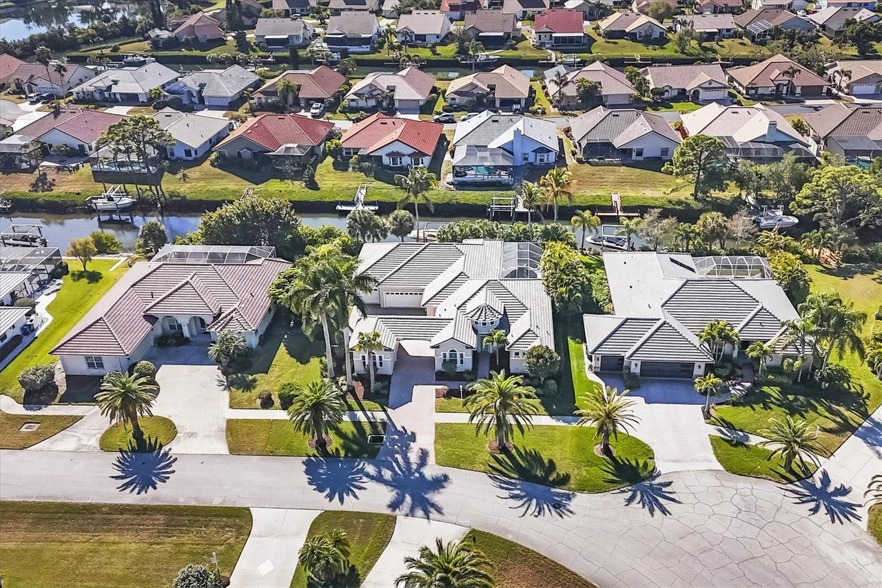 321 Dulmer Dr., Nokomis, FL 34275