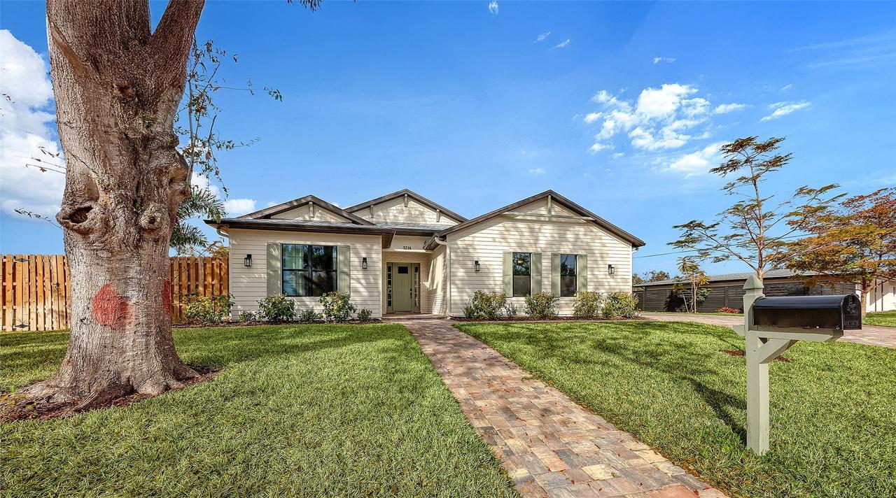 3214 Key Ave., Sarasota, FL 34239