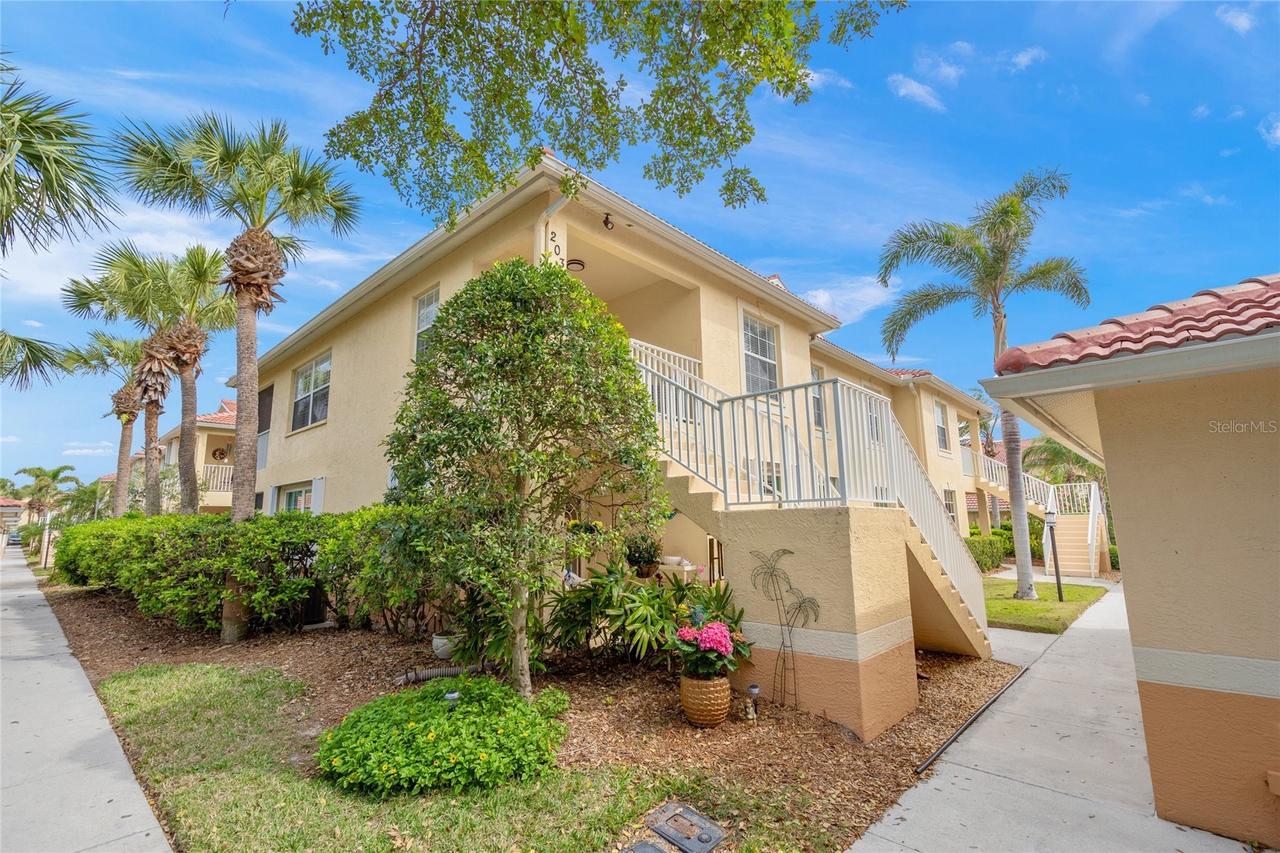203 Casa Del Lago Way, Venice, FL 34292