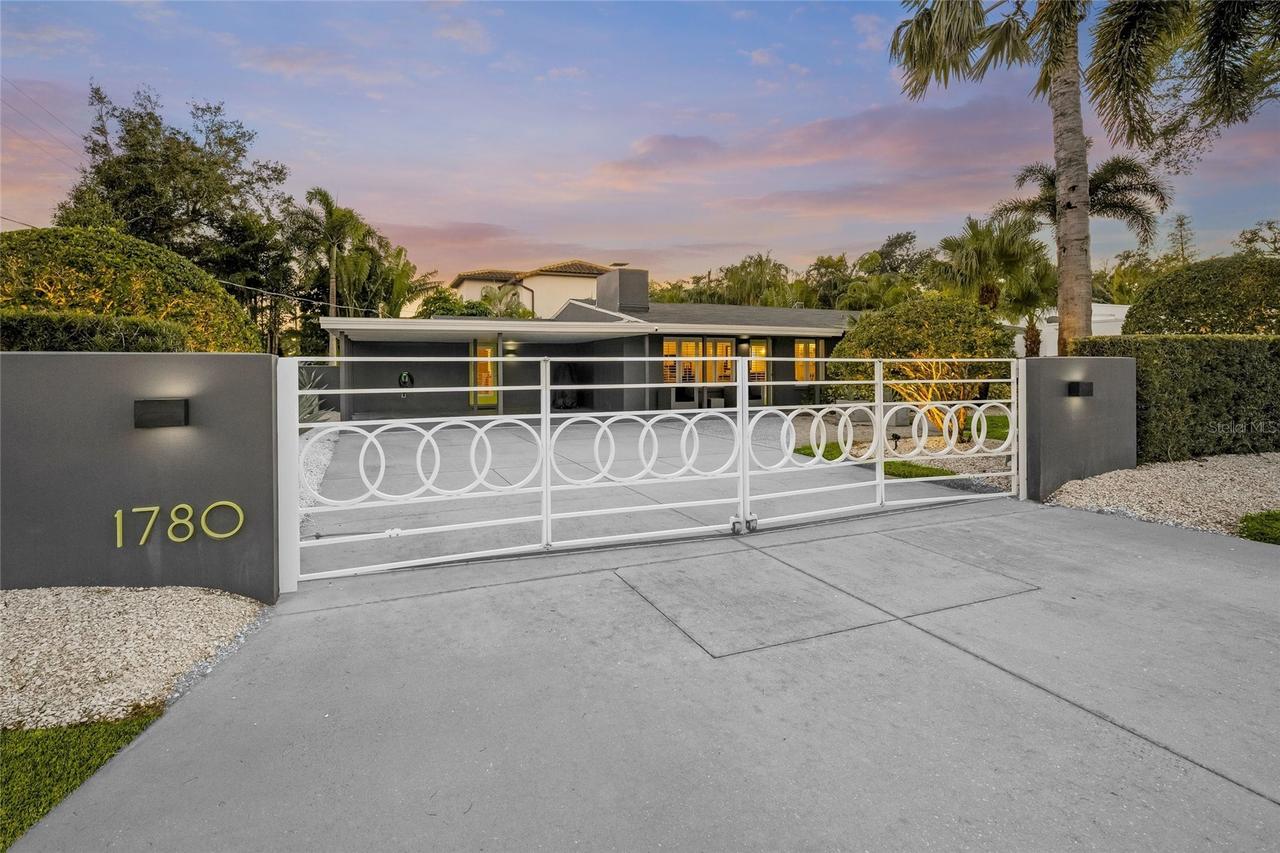 1780 Spring Creek Dr., Sarasota, FL 34239