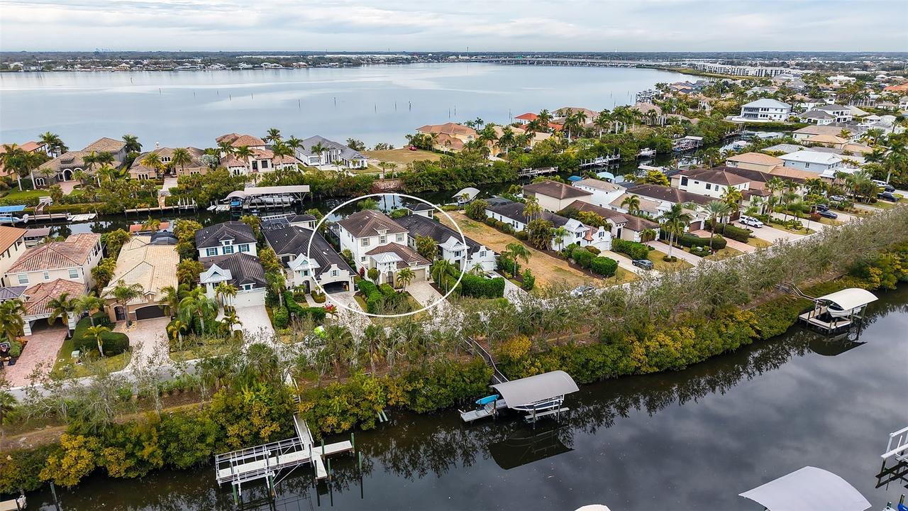 4209 5th Ave., Bradenton, FL 34208