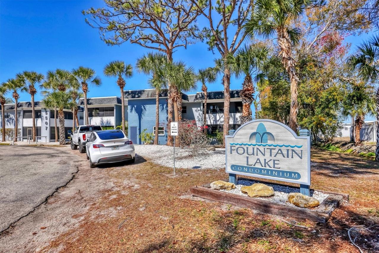 5503 Fountain Lake Cir. #A204, Bradenton, FL 34207