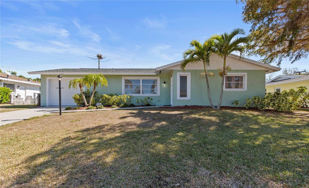 6725 Roxbury Dr., Sarasota, FL 34231