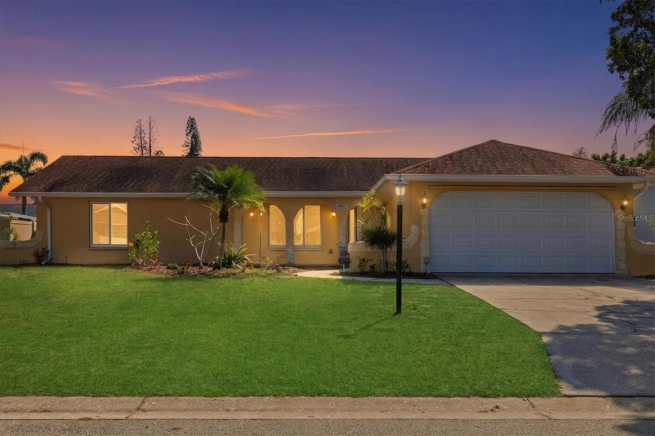 6007 9th Ave., Bradenton, FL 34209