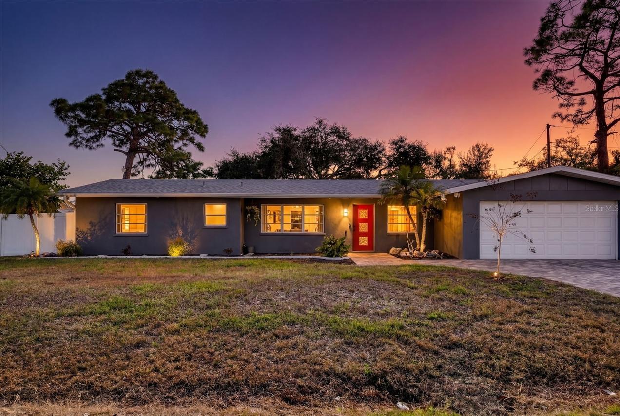 405 W Seminole Dr., Venice, FL 34293