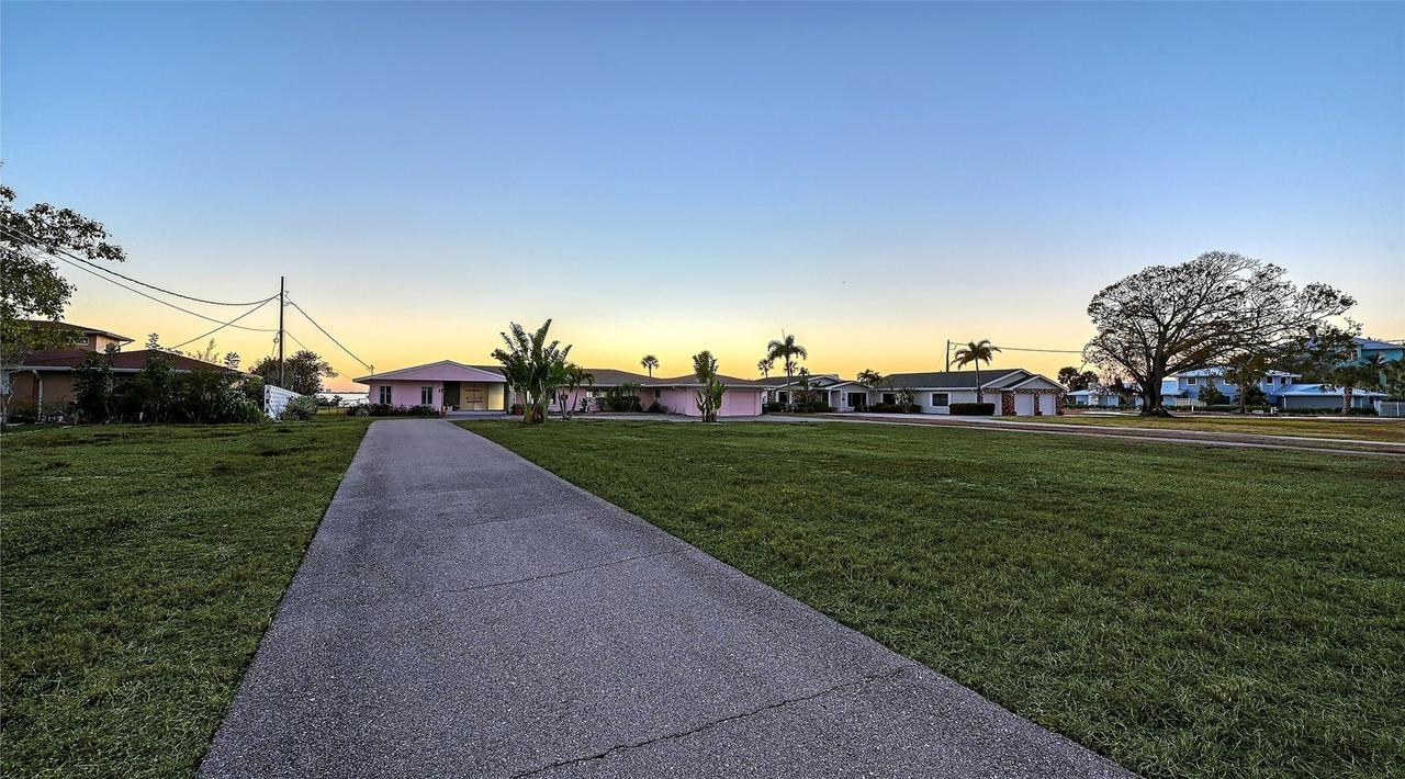 7322 Westmoreland Dr., Sarasota, FL 34243