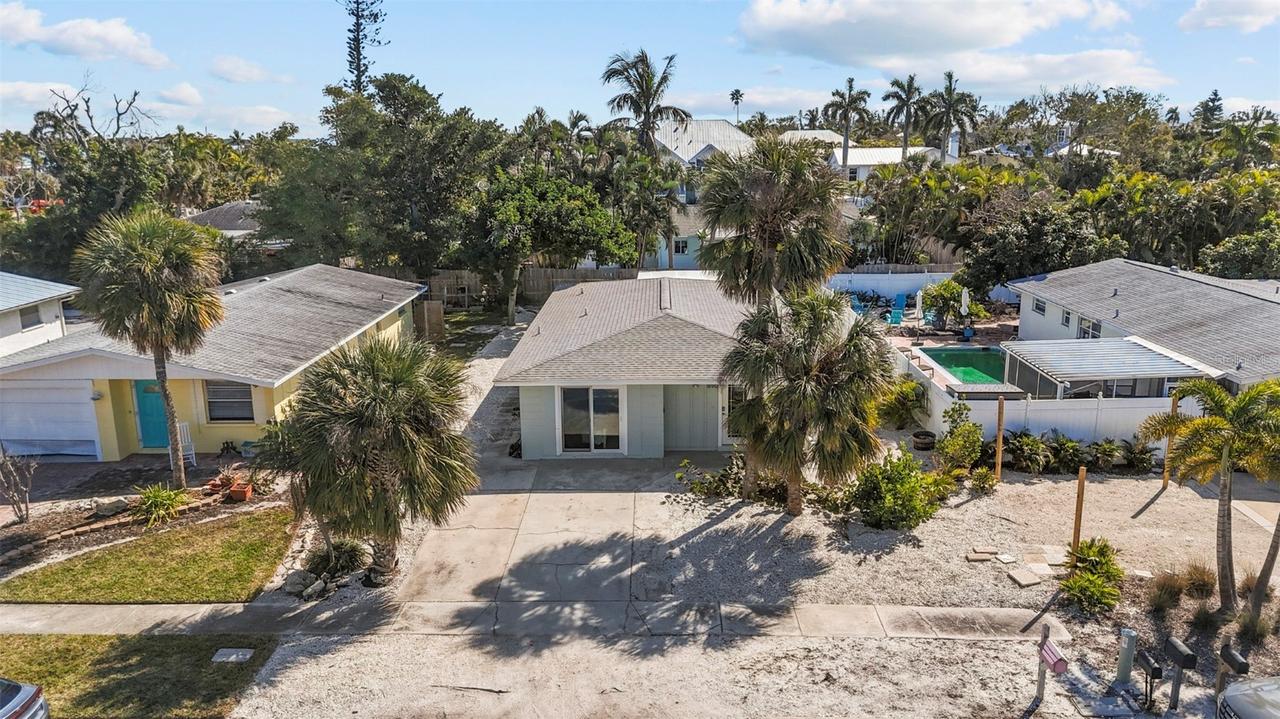 690 Fox St., Longboat Key, FL 34228