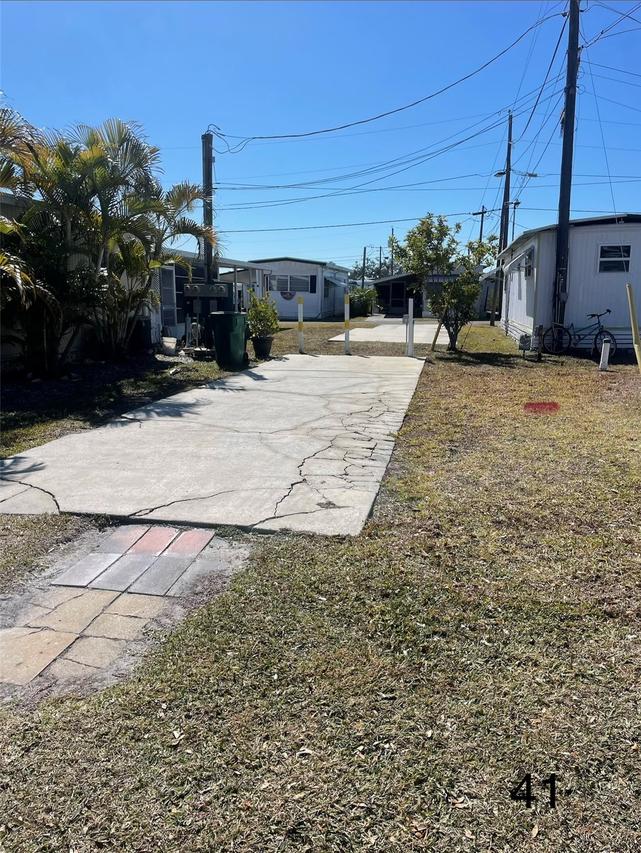 41 Illinois St., Palmetto, FL 34221