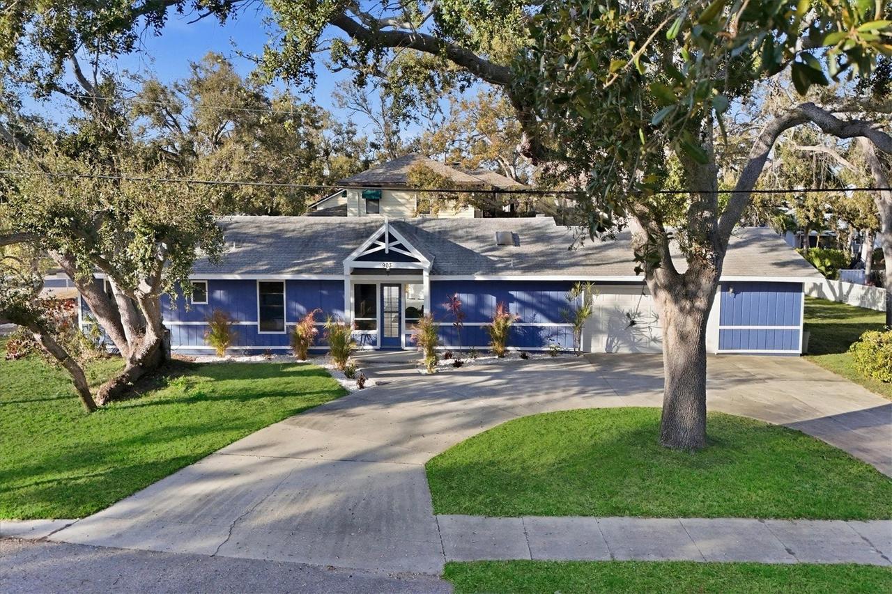 903 72nd St Nw, Bradenton, FL 34209