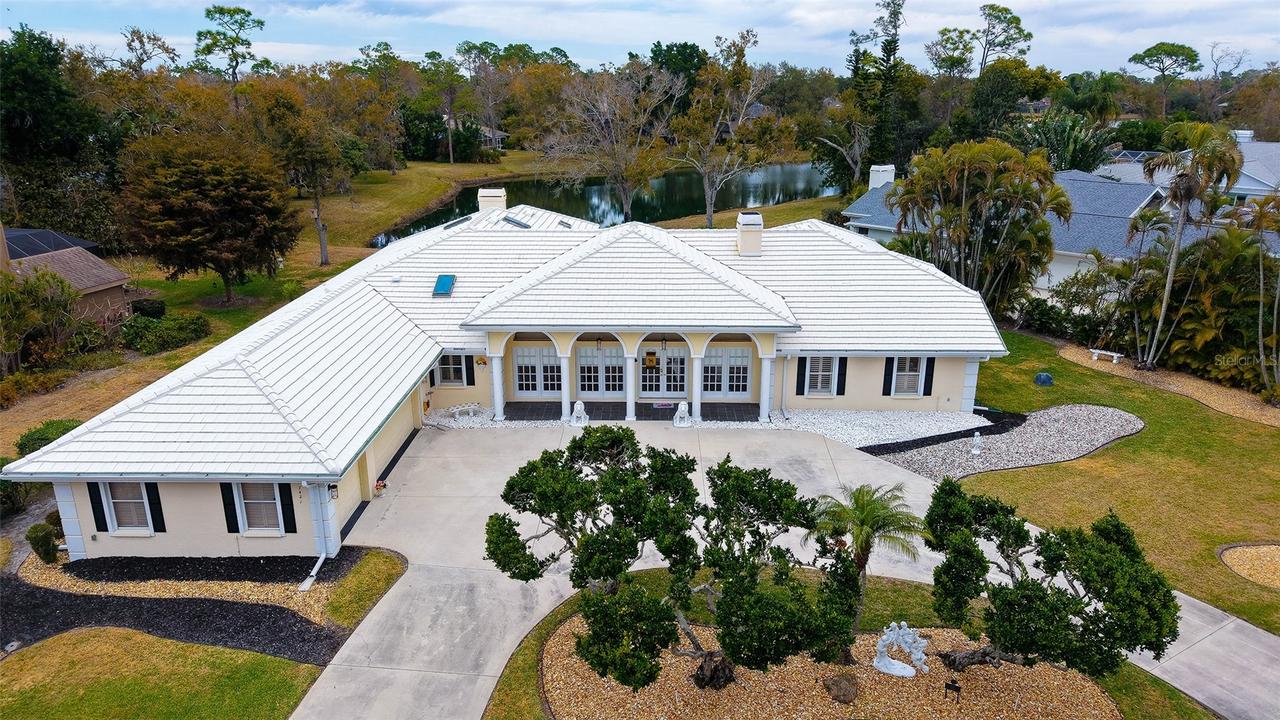 7421 Weeping Willow Blvd., Sarasota, FL 34241