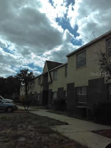 402 E Westchester Ct. #80, Tampa, FL 33604