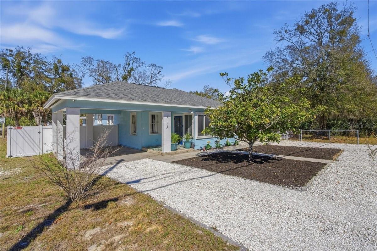 86 Anclote Rd., Tarpon Springs, FL 34689