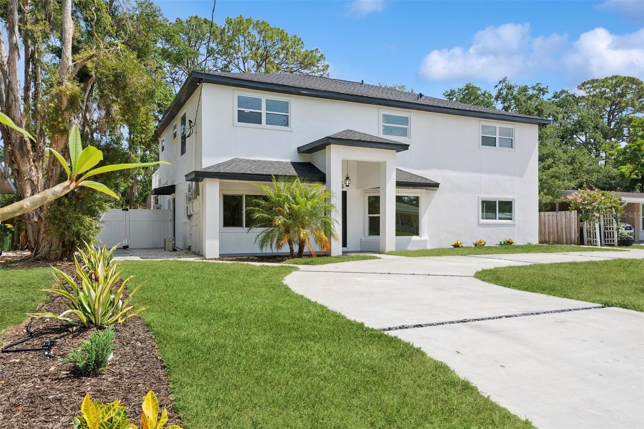 2655 Bay St., Sarasota, FL 34237