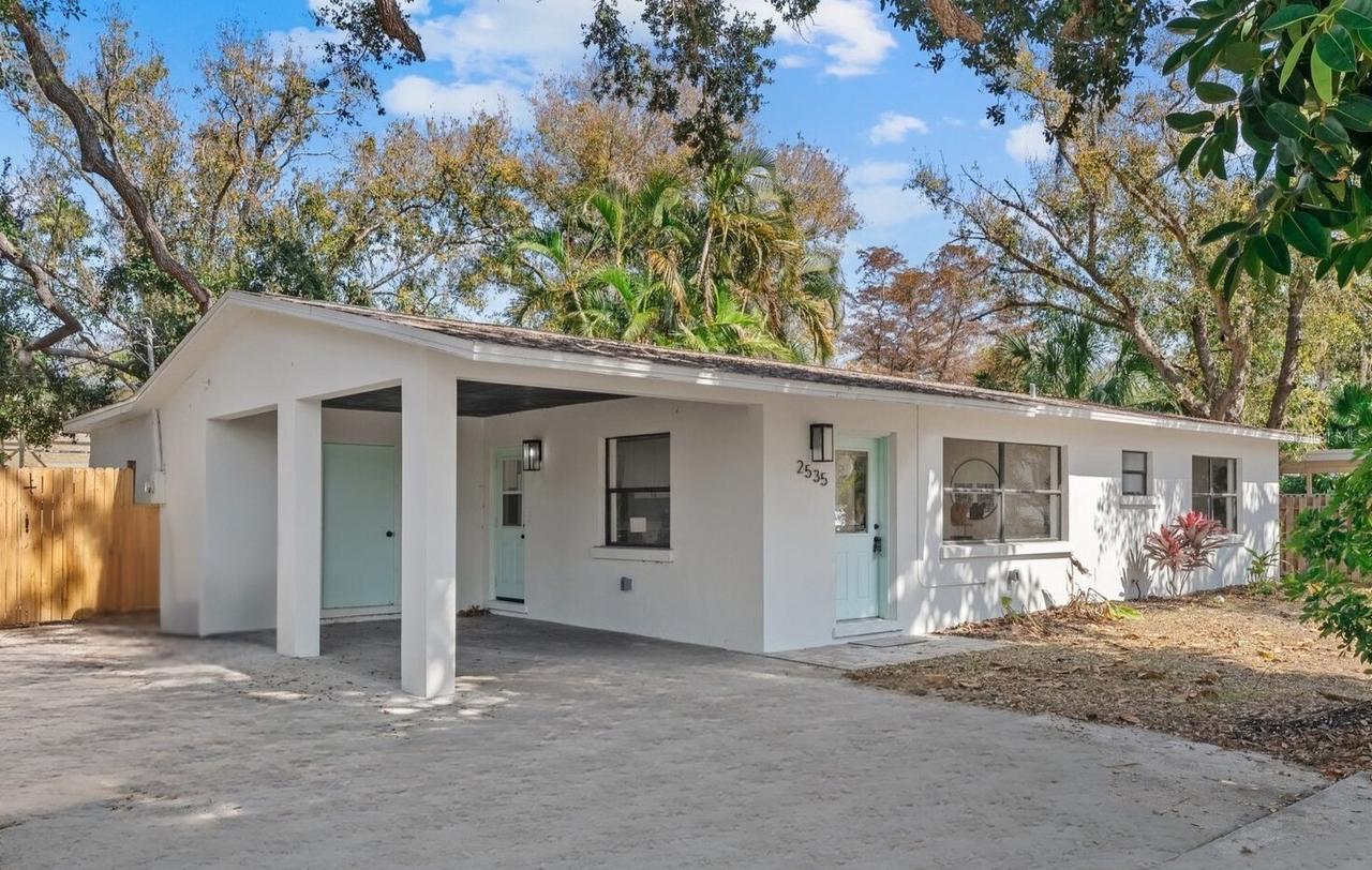 2535 Floyd St., Sarasota, FL 34239