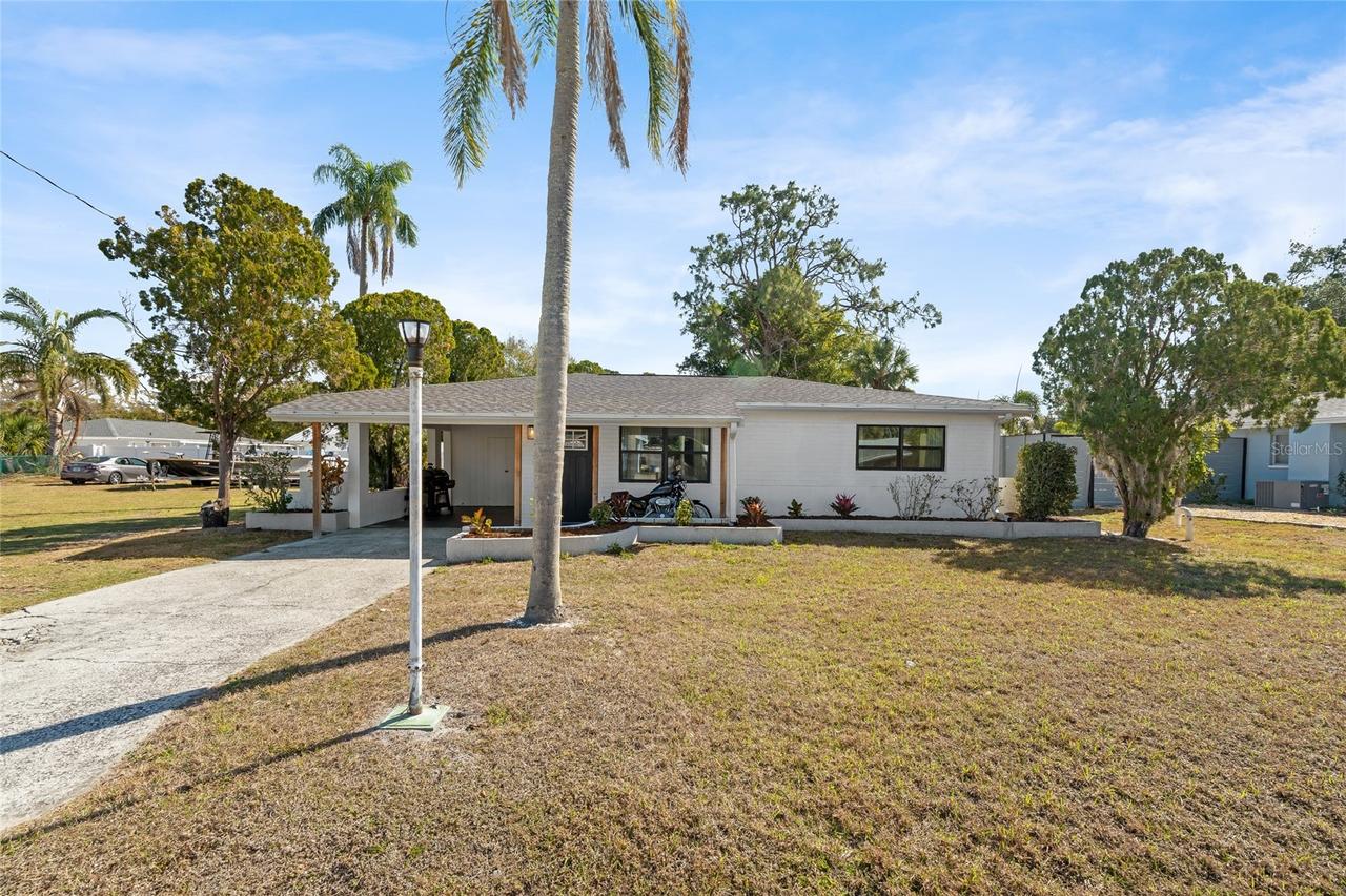 3217 Teal Ave., Sarasota, FL 34232