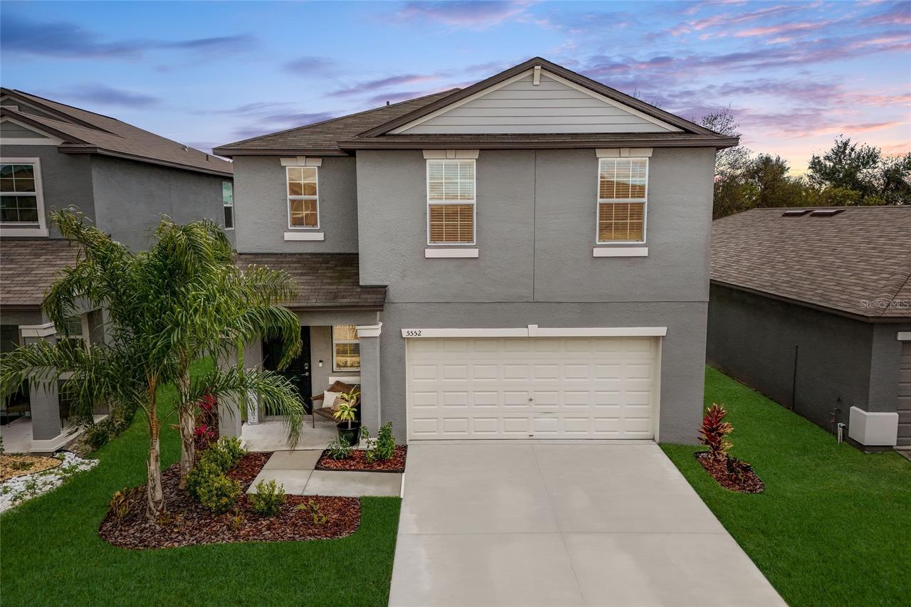 5552 Blue Azure Dr., Wimauma, FL 33598
