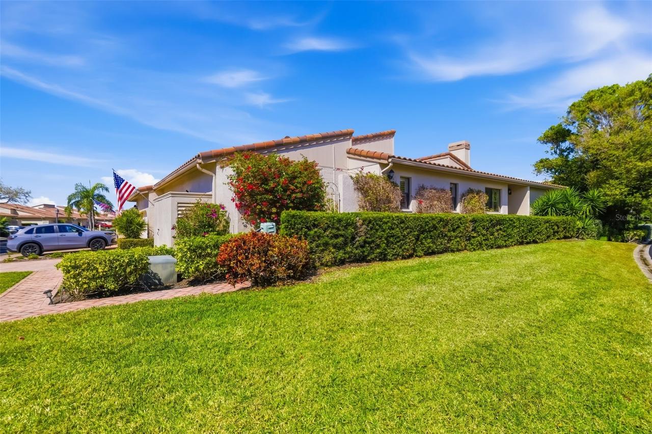 2326 Harbour Oaks Dr., Longboat Key, FL 34228