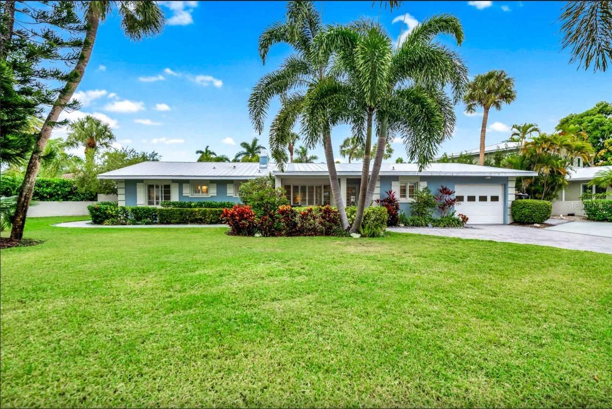 301 Jackson Dr., Sarasota, FL 34236
