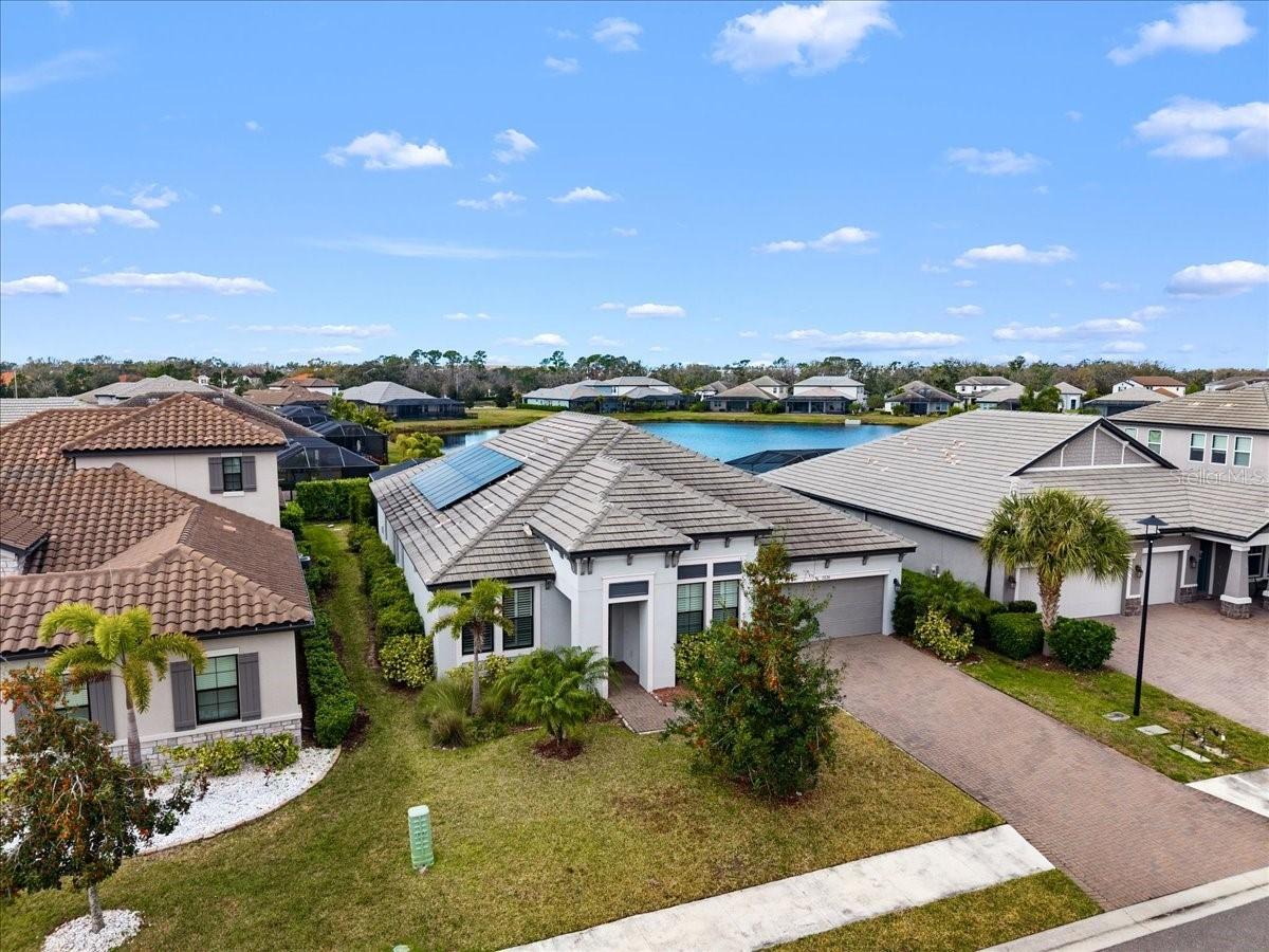 2024 Woodleaf Hammock Ct., Bradenton, FL 34211