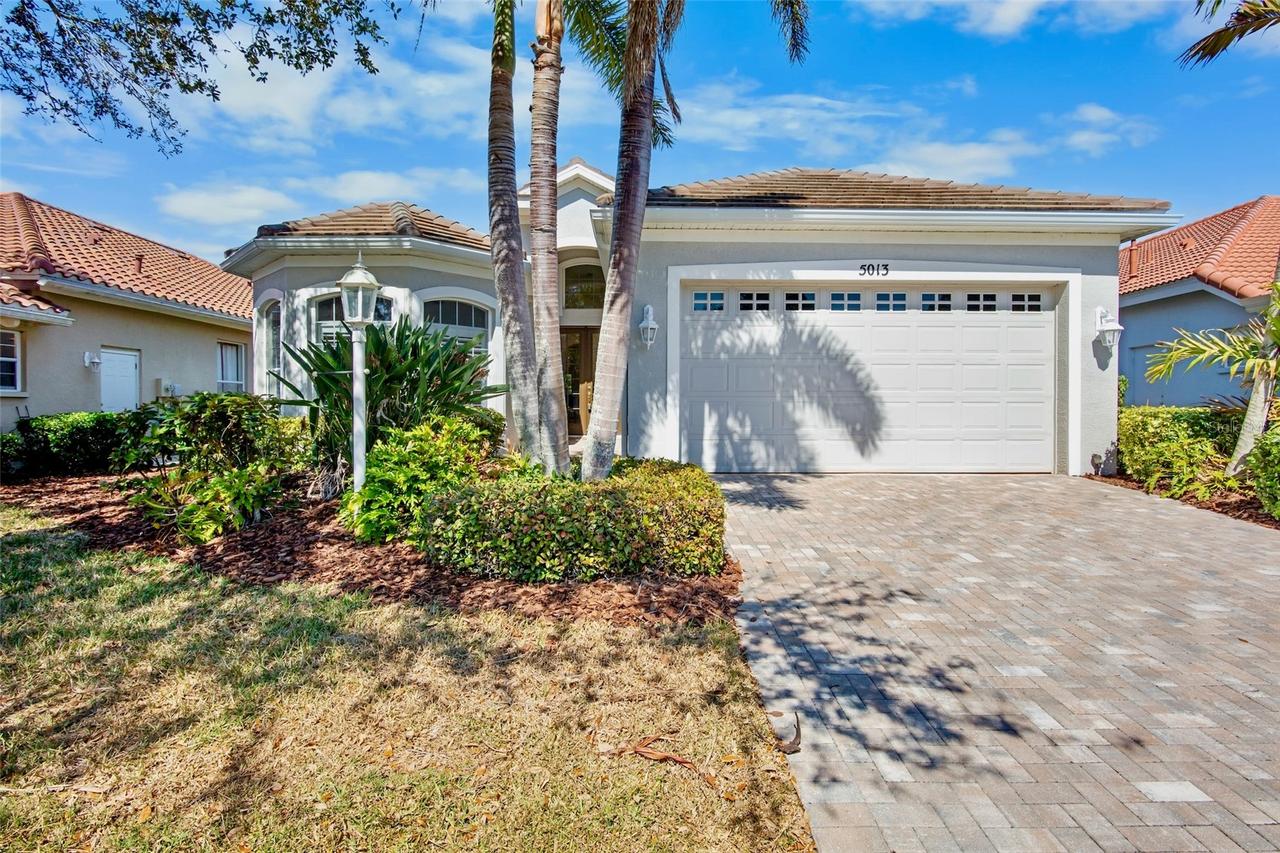 5013 Hanging Moss Ln., Sarasota, FL 34238