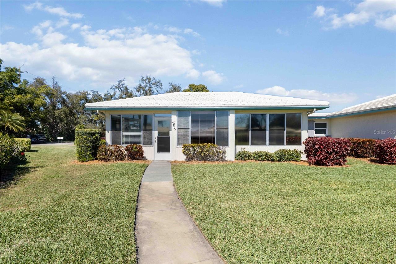 7011 9th Ave., Bradenton, FL 34209