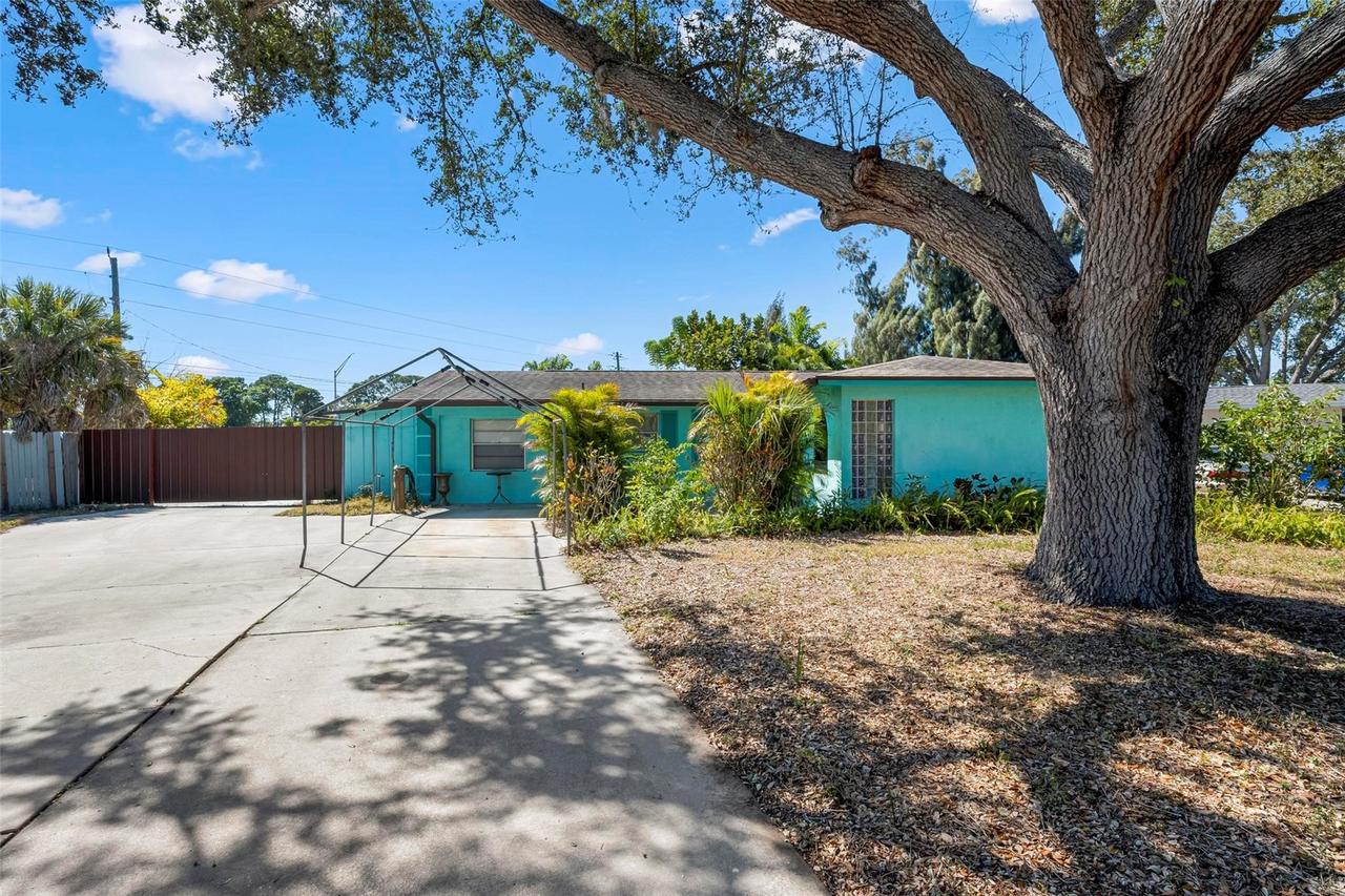 5310 Hayden Blvd., Sarasota, FL 34232