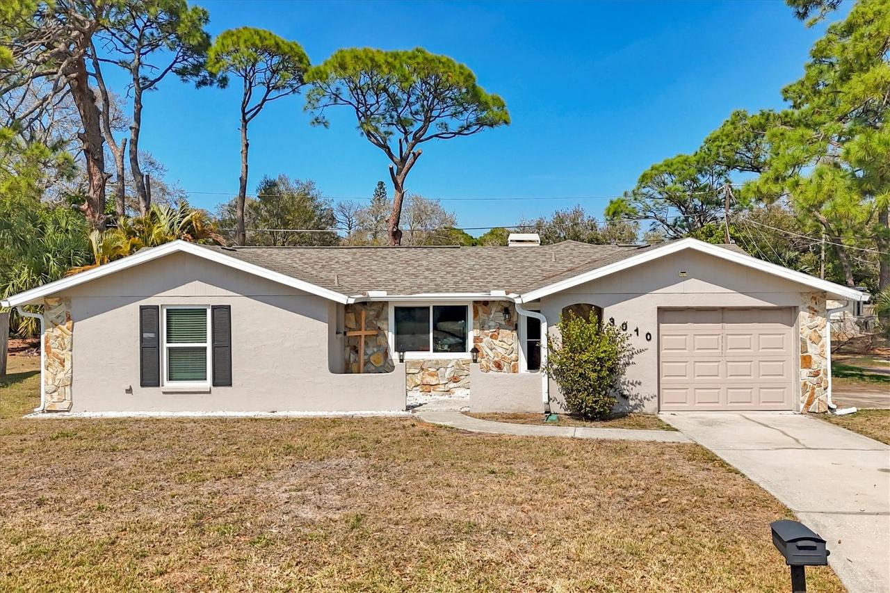 3010 Golden Rain Dr., Sarasota, FL 34232