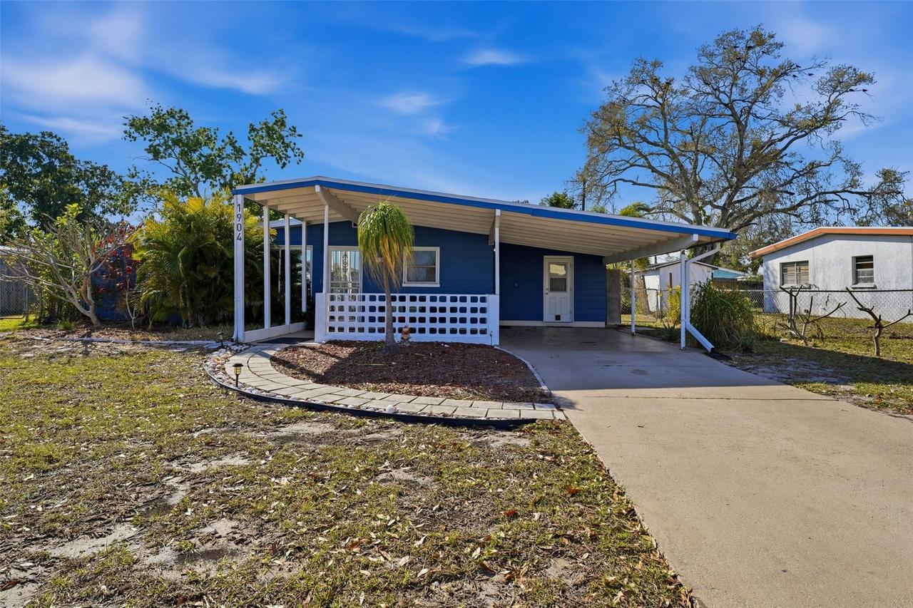 1904 31st St., Bradenton, FL 34205