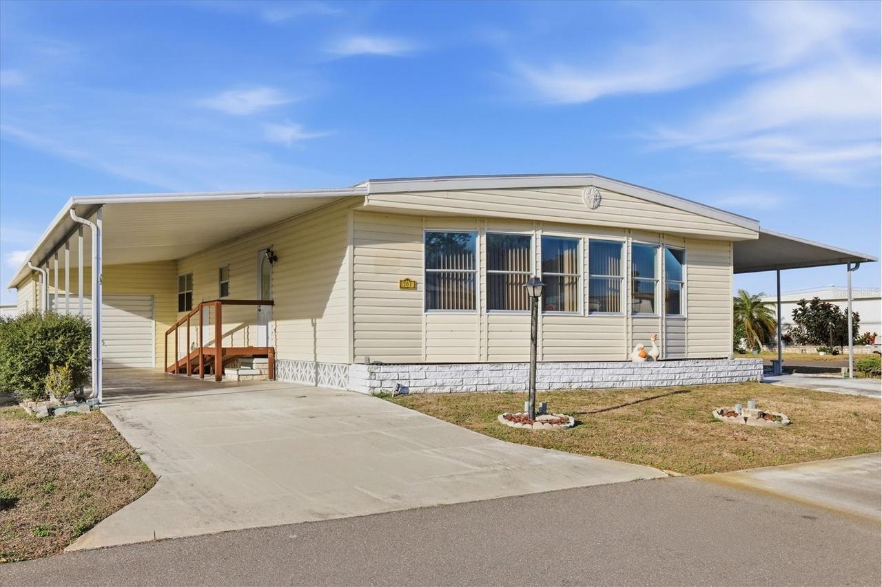 6710 36th Ave. #201, Palmetto, FL 34221