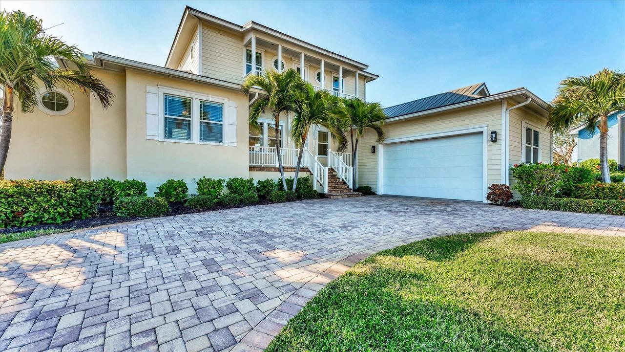 634 Key Royale Dr., Holmes Beach, FL 34217