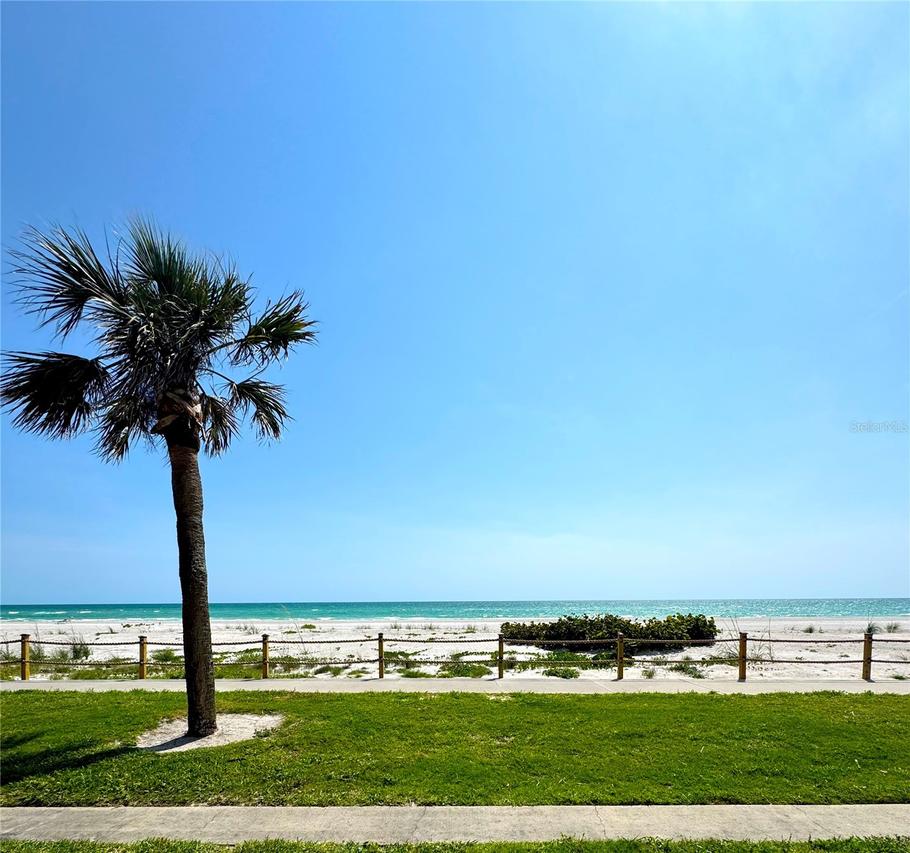 2089 Gulf Of Mexico Dr. #G1-108, Longboat Key, FL 34228