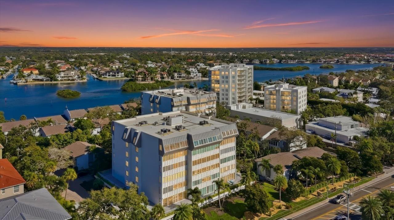 1200 E Peppertree Ln. #307, Sarasota, FL 34242