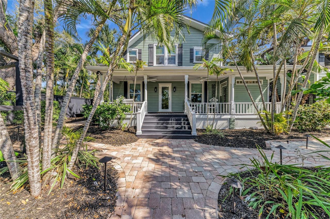 1611 Hyde Park St., Sarasota, FL 34239