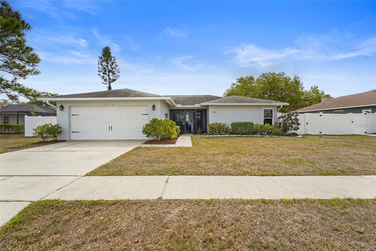 1311 Palmwood Dr., Sarasota, FL 34232