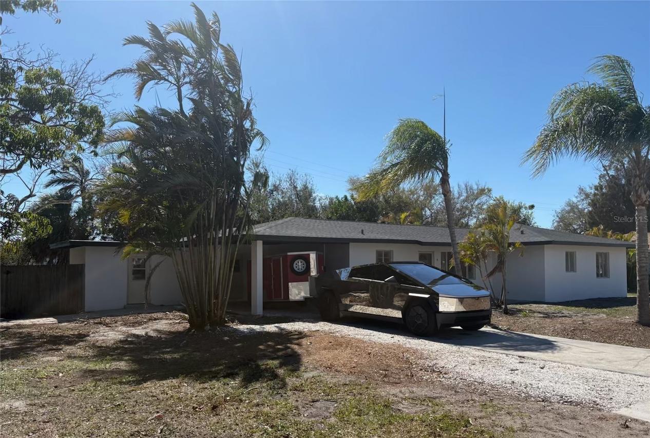 1944 Jasmine Dr., Sarasota, FL 34239