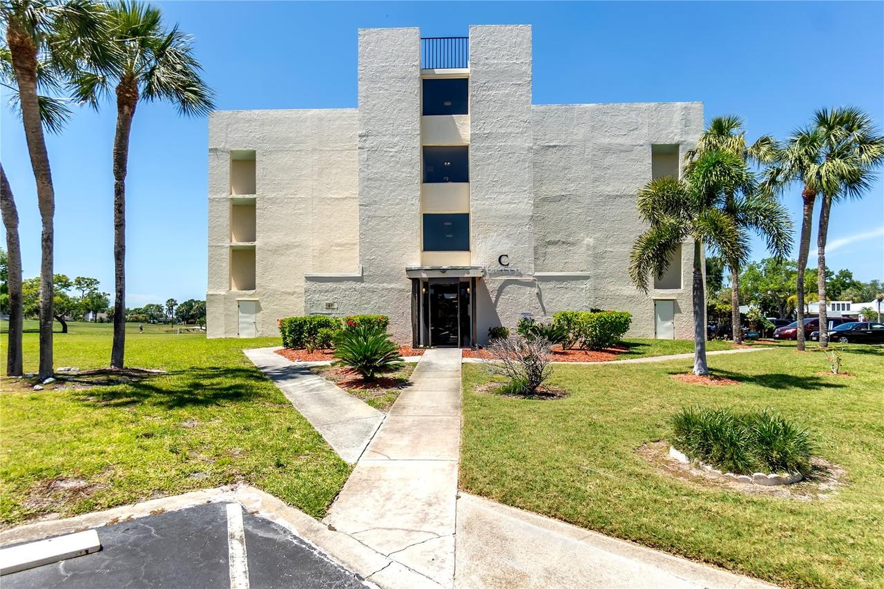 4119 61st Avenue Ter. #102, Bradenton, FL 34210