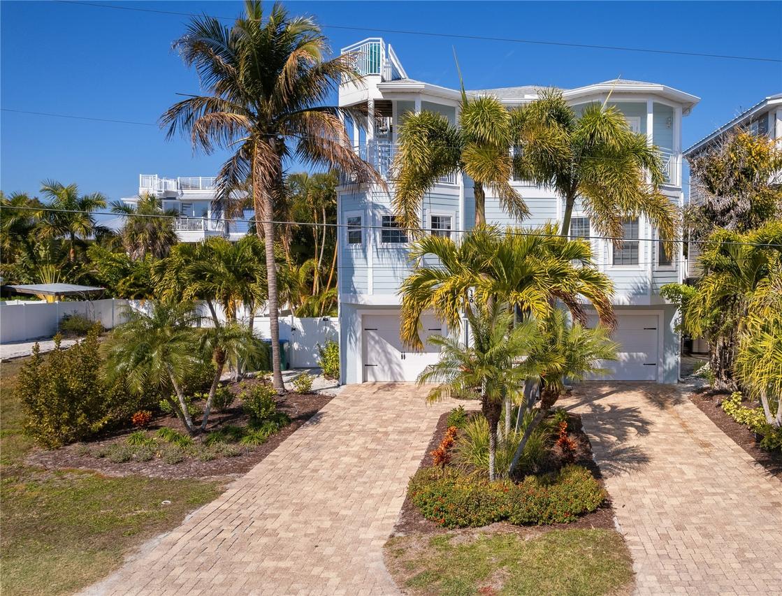 130 50th St., Holmes Beach, FL 34217
