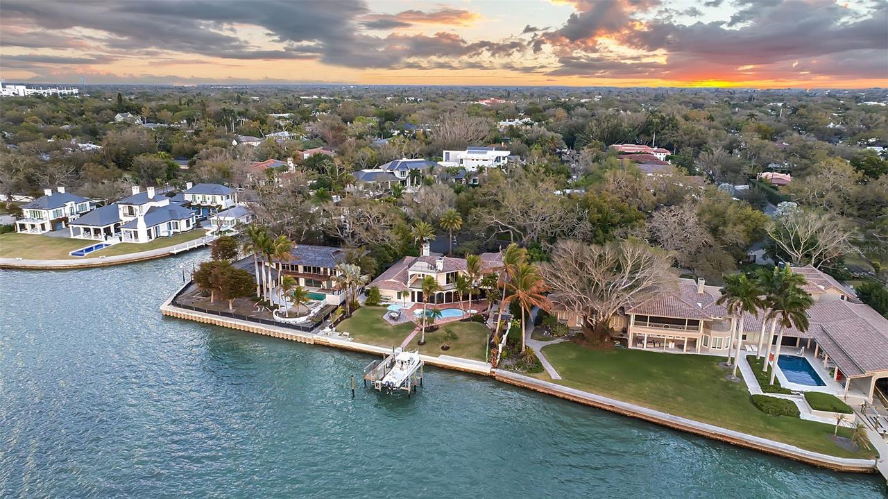 1504 S Lodge Dr., Sarasota, FL 34239