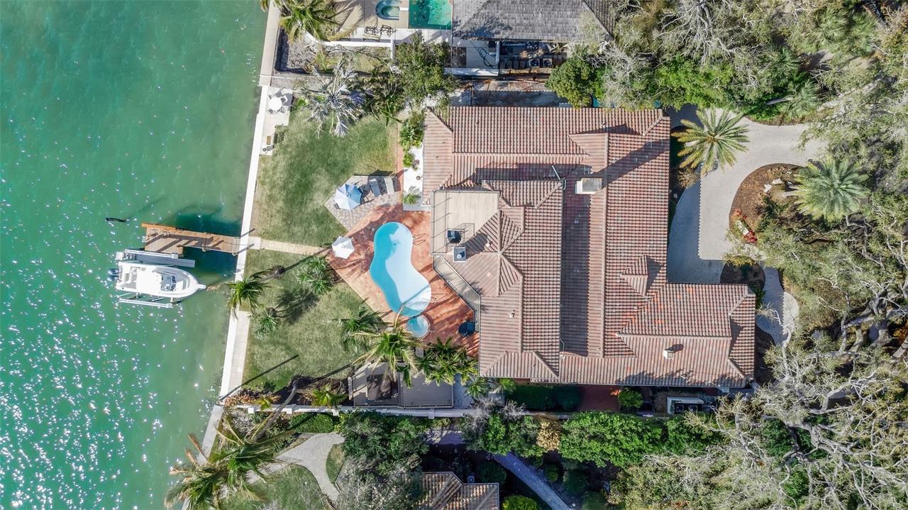 1504 S Lodge Dr., Sarasota, FL 34239