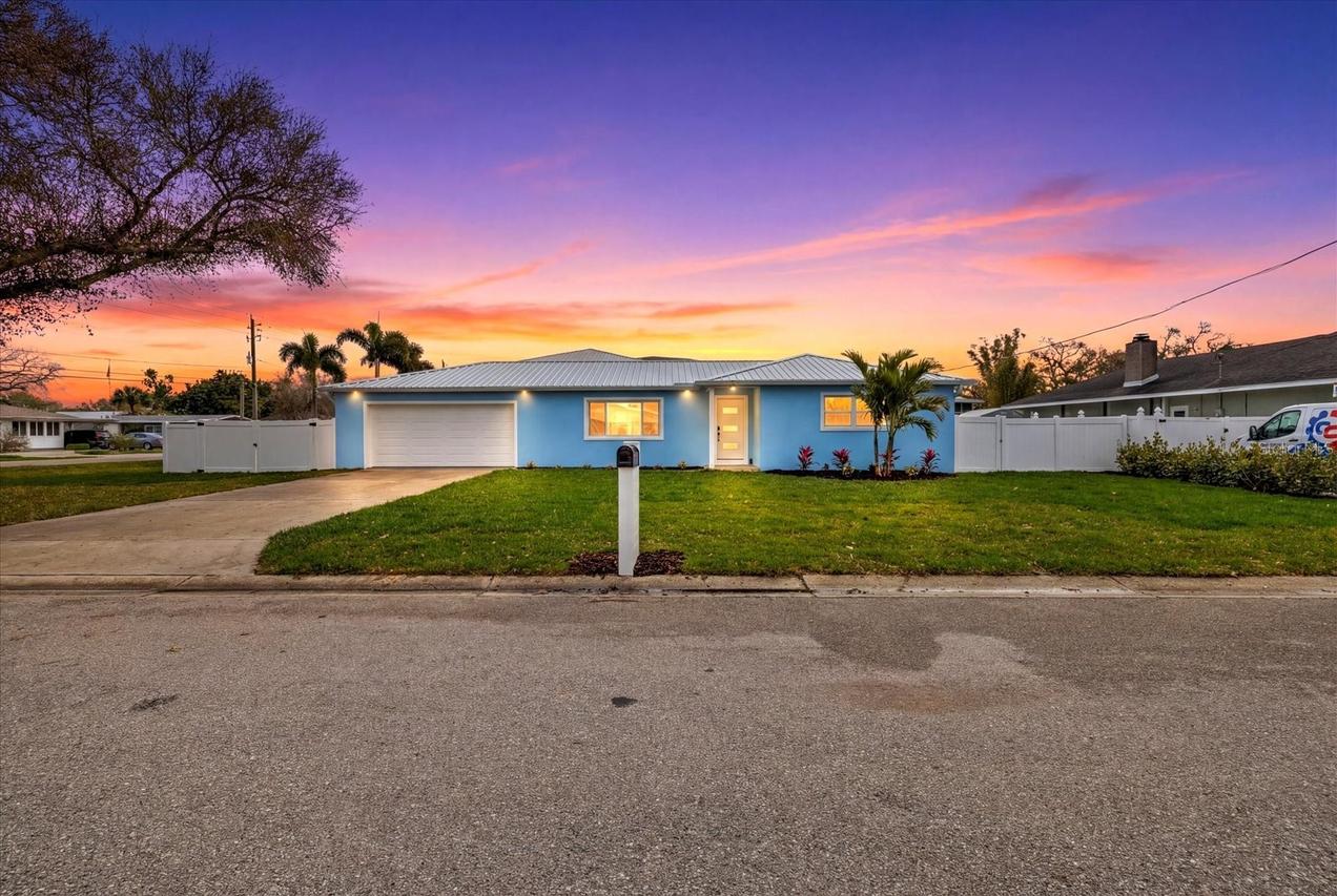 912 21st Ave., Palmetto, FL 34221