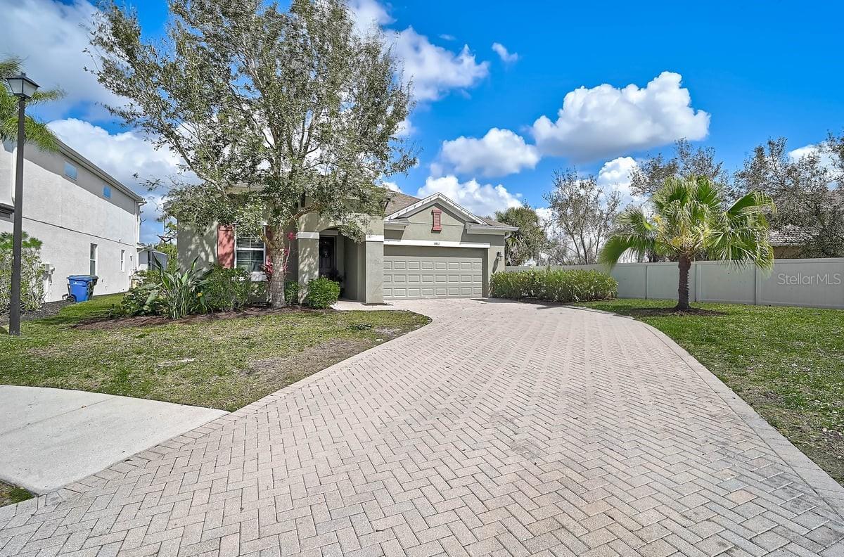 7431 Aguila Dr., Sarasota, FL 34240
