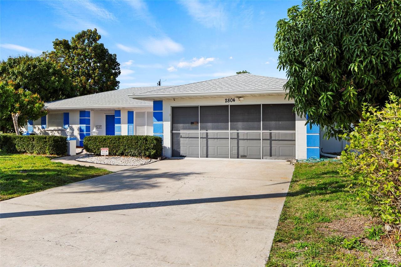 2804 W 27th Ave Dr, Bradenton, FL 34205