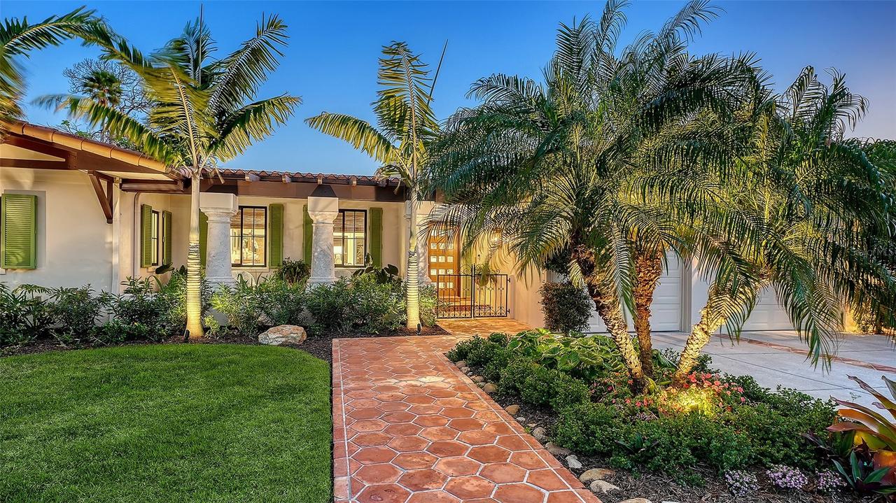 1514 S Lake Shore Dr., Sarasota, FL 34231
