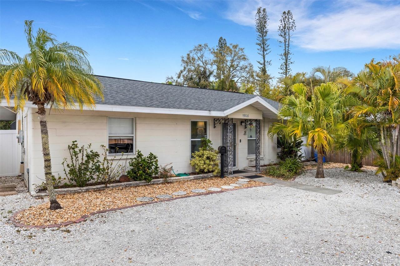 1908 22nd St., Bradenton, FL 34205