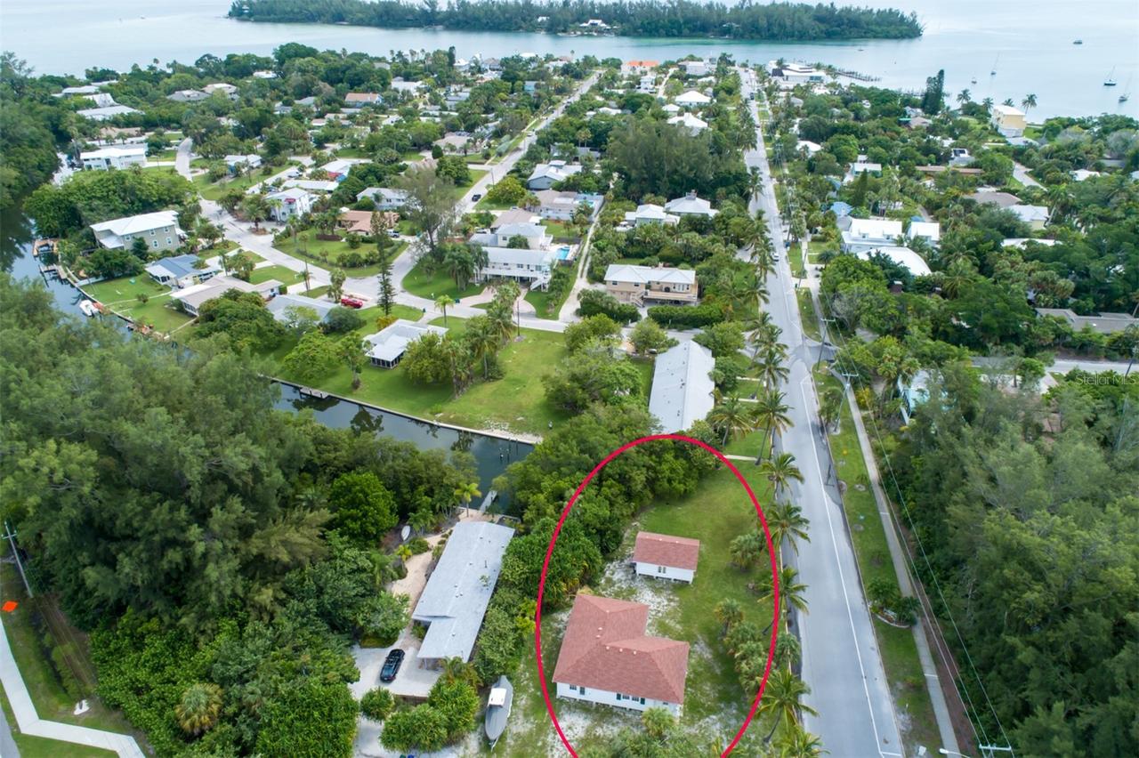 521 Broadway St., Longboat Key, FL 34228