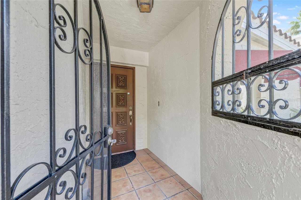 6101 34th St. #11G, Bradenton, FL 34210