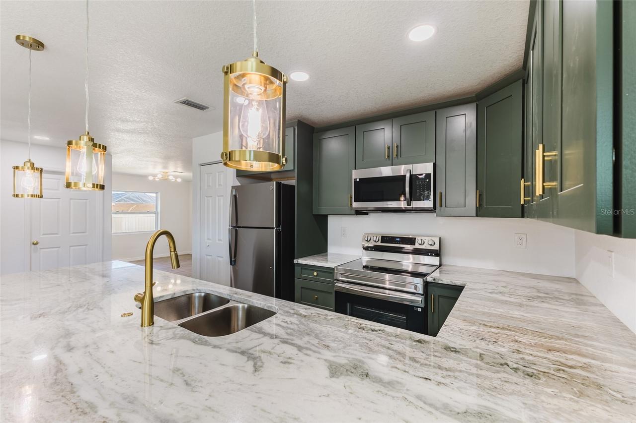 6254 Spinnaker Blvd., Englewood, FL 34224