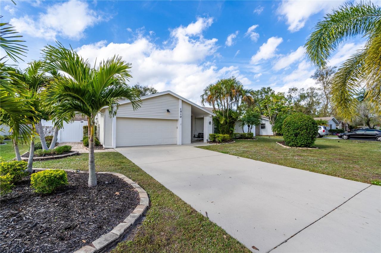 1510 Georgetowne Ln., Sarasota, FL 34232