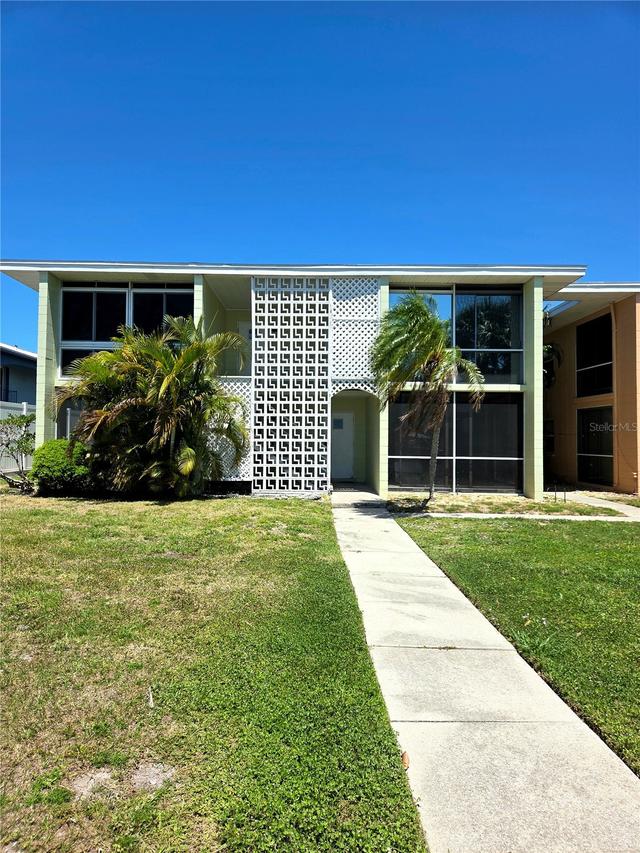 10215 Manatee Ave. #1, Bradenton, FL 34209